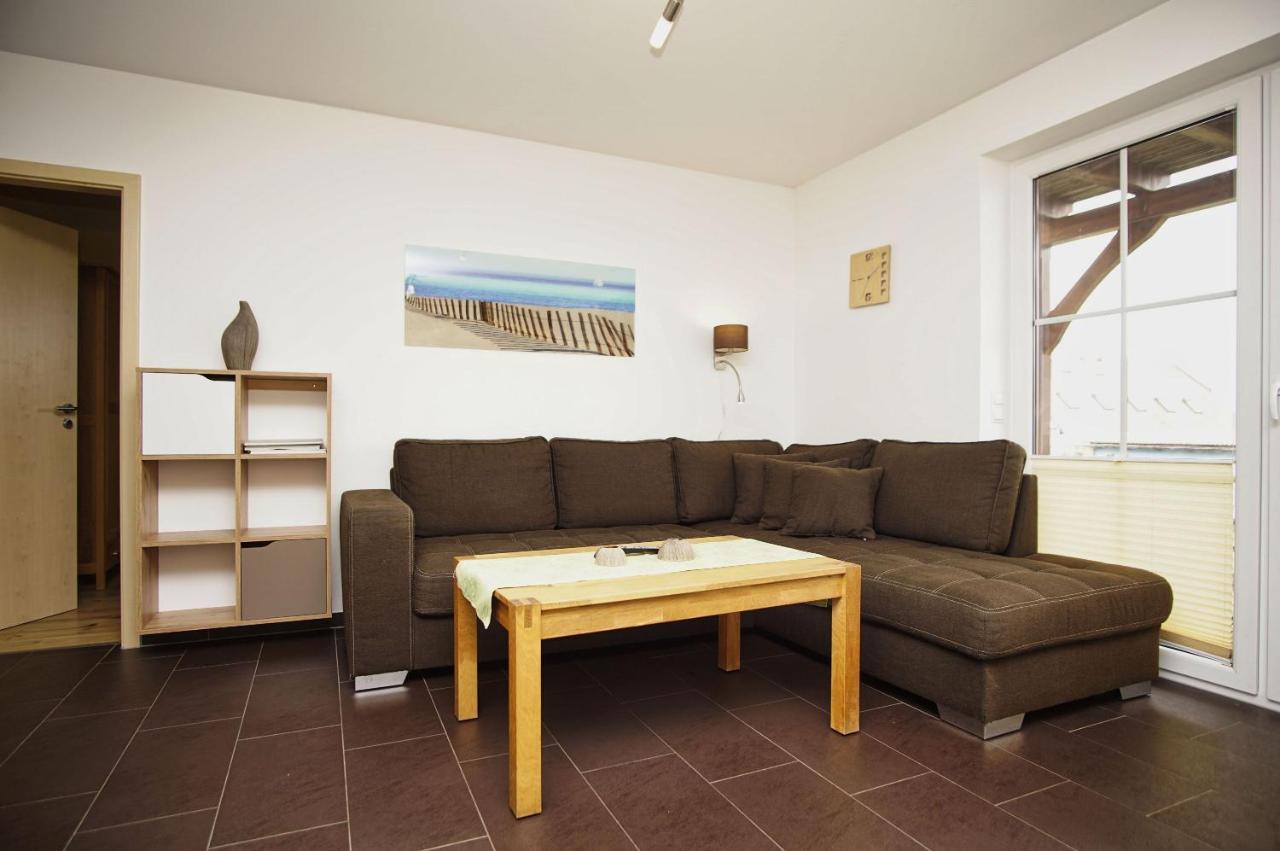 Ferienhaus De niege Wech Wohnung 02 mit Sauna- und Schwimmbadnutzung im AHOI Sellin Thiessow Exterior foto