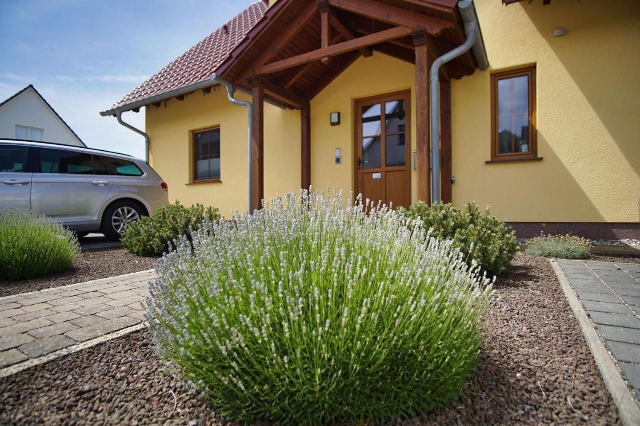 Ferienhaus De niege Wech Wohnung 02 mit Sauna- und Schwimmbadnutzung im AHOI Sellin Thiessow Exterior foto